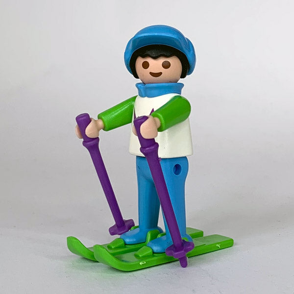 Niño Gorra Azul Esquís Verdes Playmobil